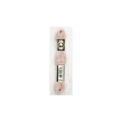 DMC Laine Colbert – 7230 Braun