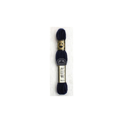 DMC Laine Colbert – 7023 Schwarz