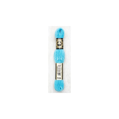 DMC Laine Colbert – 7036 Navajo-Blau