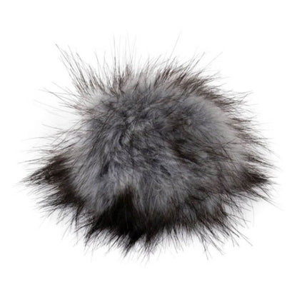 Pro Lana Pompon in Felloptik mit Druckknopf