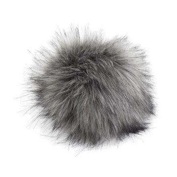 Pro Lana Pompon in Felloptik mit Druckknopf