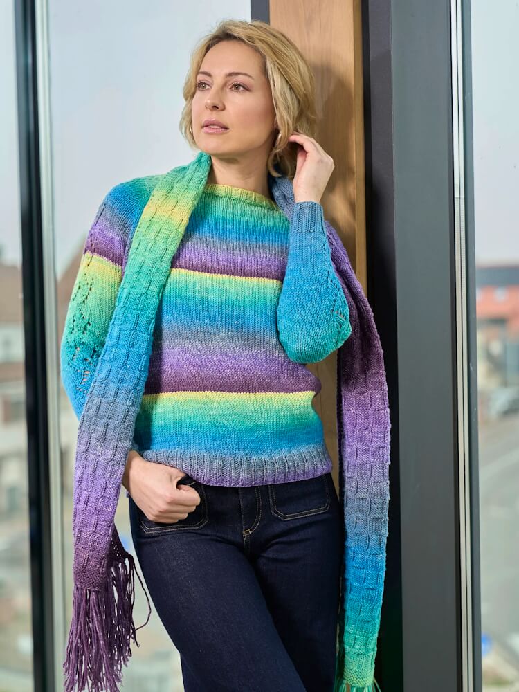 Schal und Pulli mit Raglan von oben