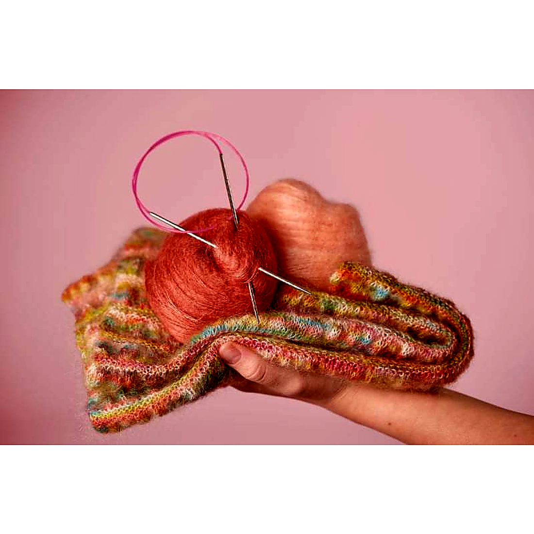 addiUnicorn Basic Rundstricknadel mit spiralförmiger Oberfläche